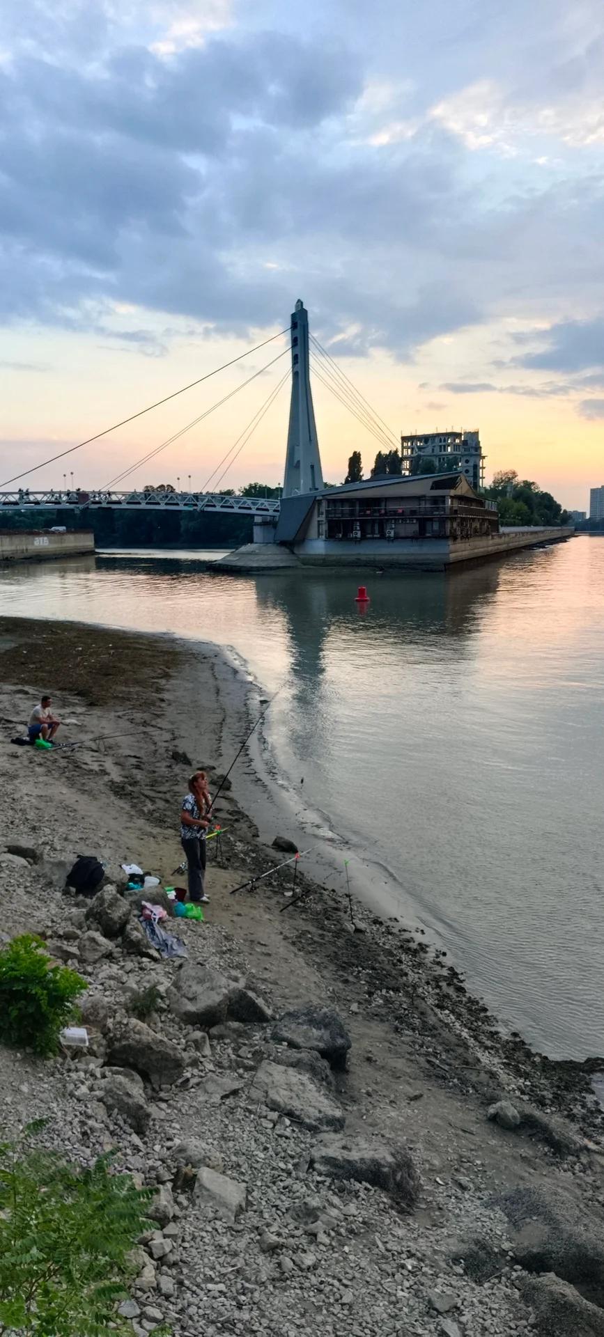 Кубань (Мост поцелуев)